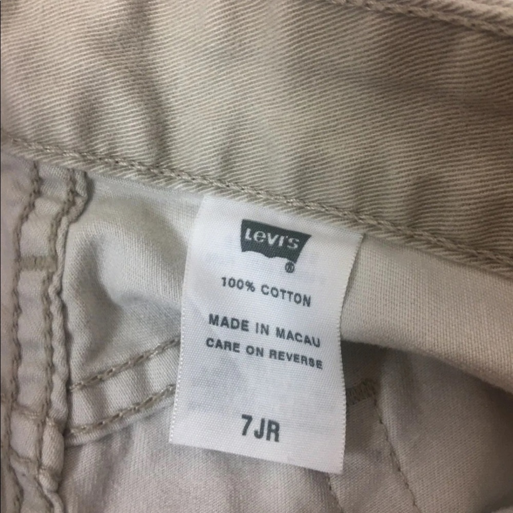 Levi’s shorts - Picture 4 of 4